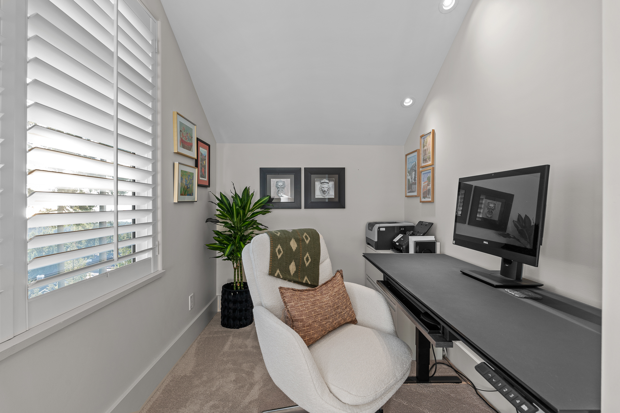 #8 – 5110 Alderfeild Place